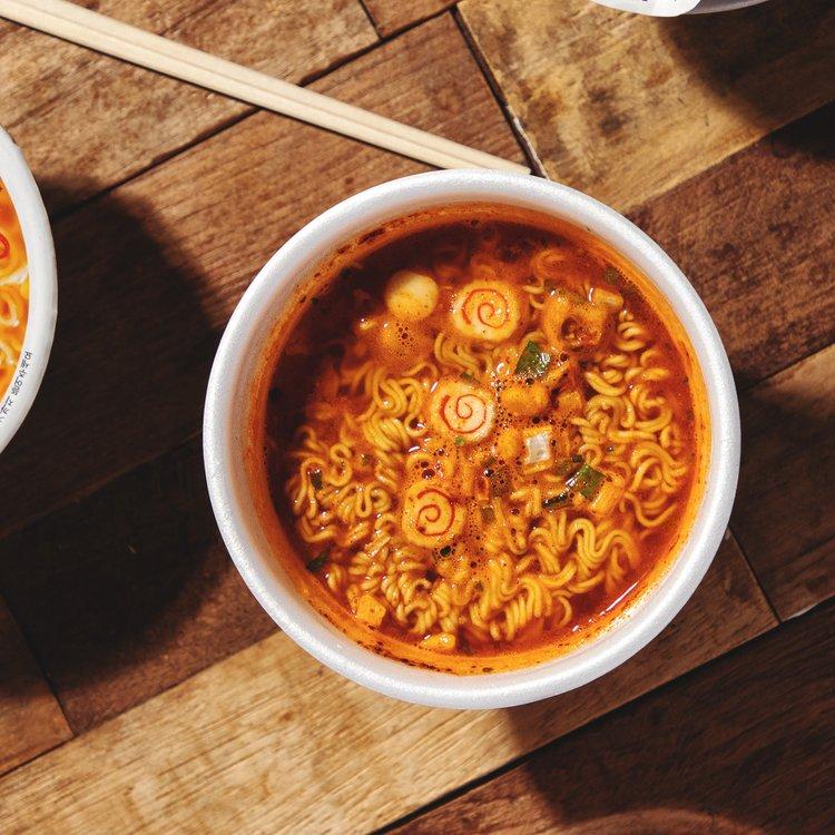Yukgaejang Cup Noodle Ramen 육개장 사발면 (86g) | Nongshim