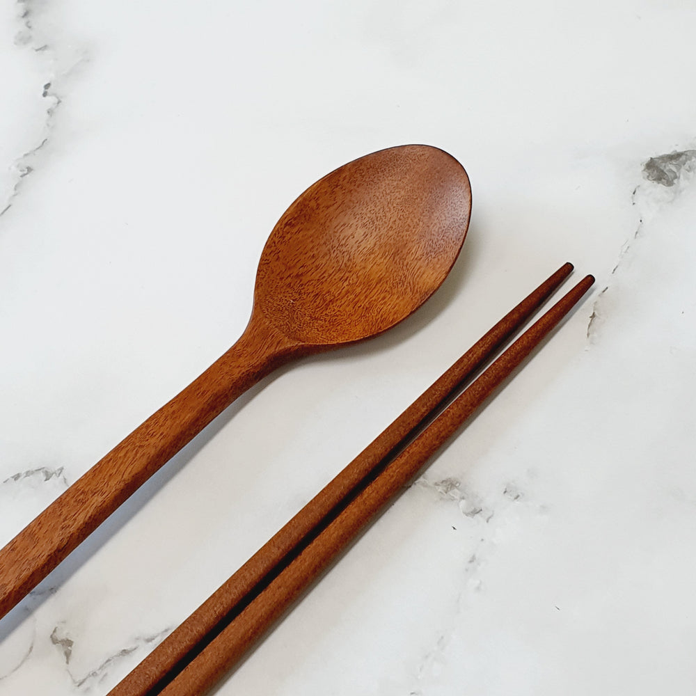 Natural Lacquered Jujube Wood Cutlery Set 천연옻칠 대추나무 수저세트 (Spoon + Chopsticks) | Hauls Home